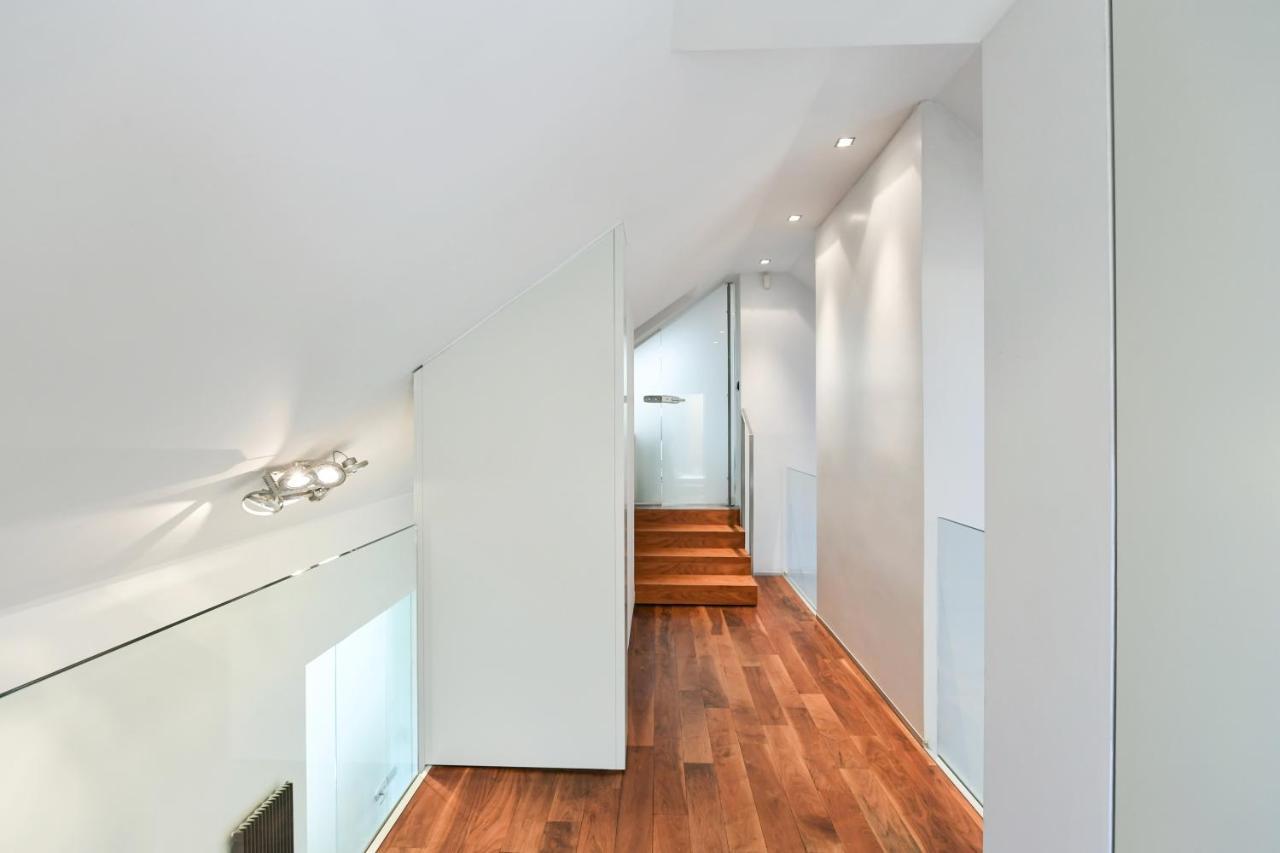 Luxury Central Penthouse With Sauna, Terrace, 250M2, 5Bdrm, 3Bthrm Praag Buitenkant foto