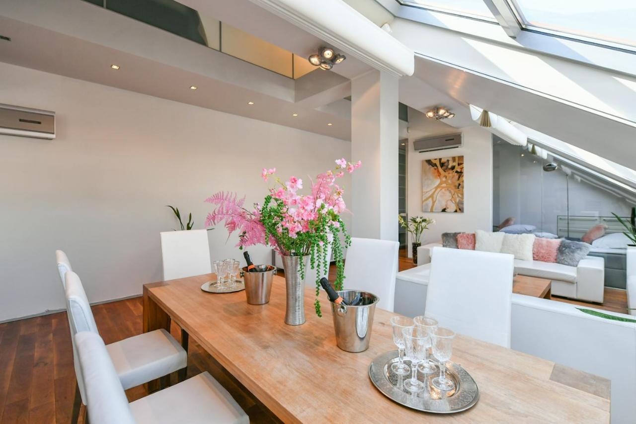Luxury Central Penthouse With Sauna, Terrace, 250M2, 5Bdrm, 3Bthrm Praag Buitenkant foto