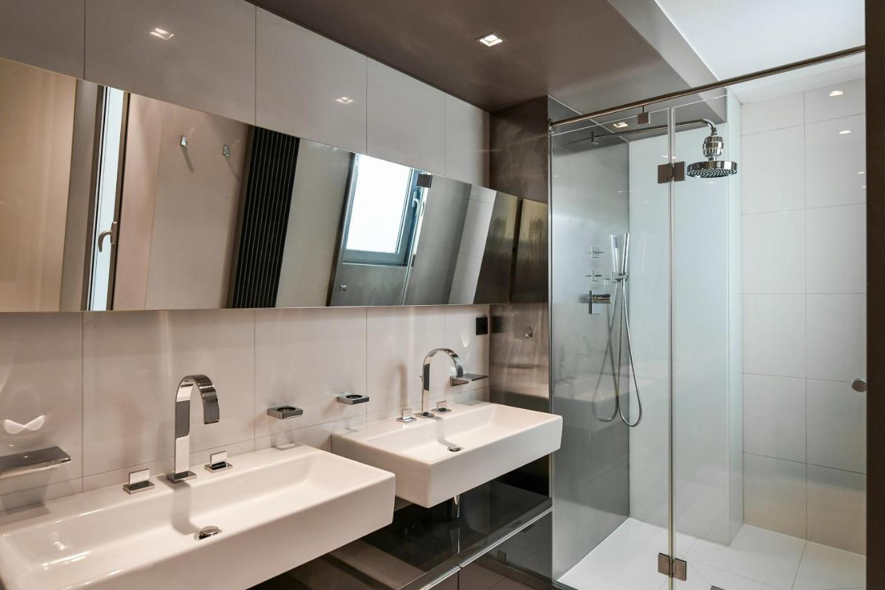 Luxury Central Penthouse With Sauna, Terrace, 250M2, 5Bdrm, 3Bthrm Praag Buitenkant foto