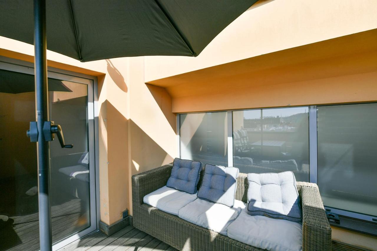 Luxury Central Penthouse With Sauna, Terrace, 250M2, 5Bdrm, 3Bthrm Praag Buitenkant foto